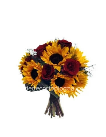 Bouquet di 5 rose e 4 girasoli