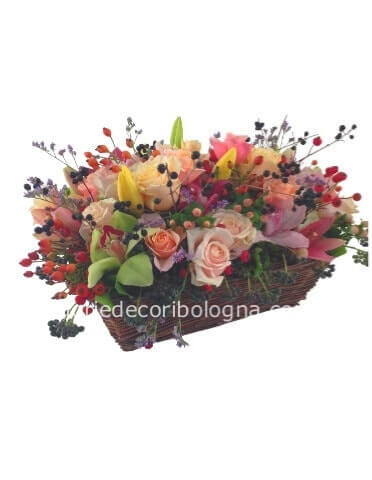 cesto piccolo di fiori autunnale