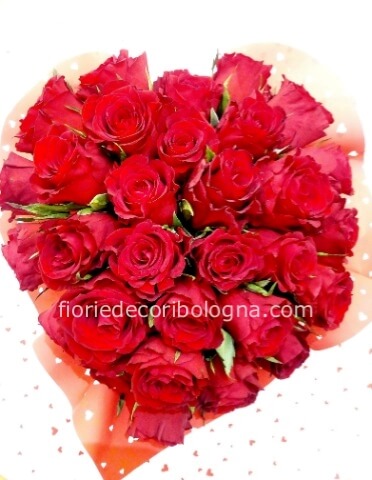 cuore di rose rosse