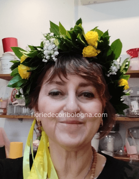 coroncina di laurea con fiori