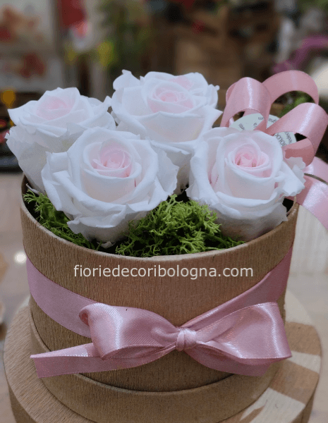 Flower box con rose stabilizzata
