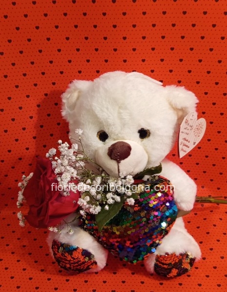 Orsetto peluche h.25 cm circa con cuore e rosa osa rossa
